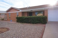 Building Photo - 3 bedroom home