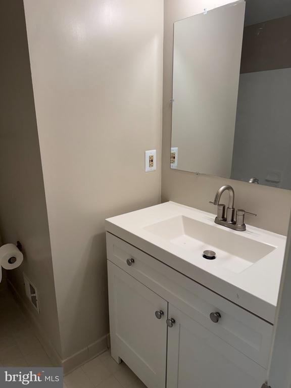 Building Photo - 15603 Ambiance Dr