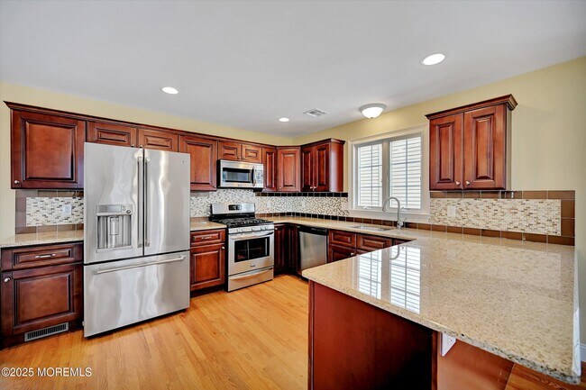 Building Photo - 15 Griggs Ave