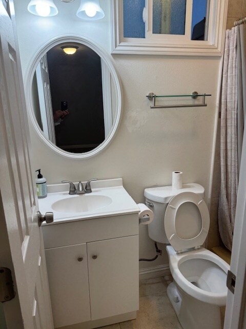 Building Photo - 15312 Ermanita Ave