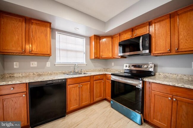 Building Photo - 3915 Friar St