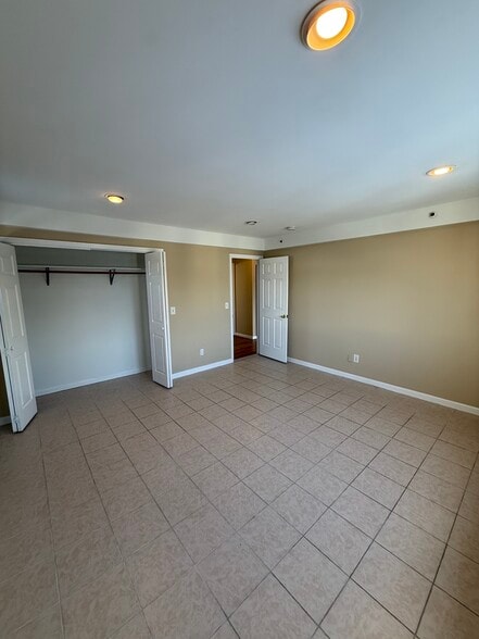 Building Photo - 74-78 Hammond Ave