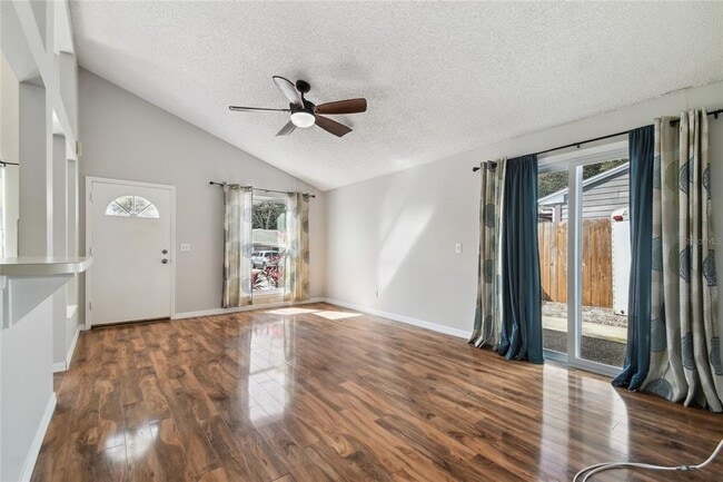 Building Photo - 2803 Northcote Dr