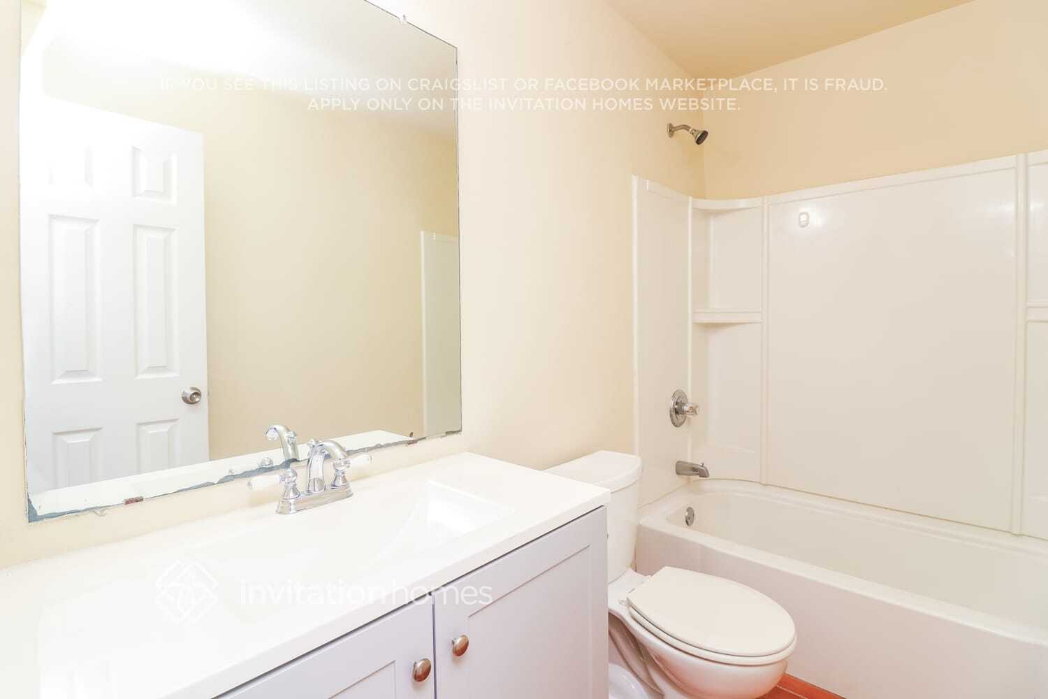 Building Photo - 145 Stoneforest Dr