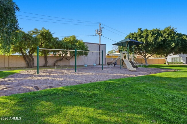 Building Photo - 6131 N Granite Reef Rd