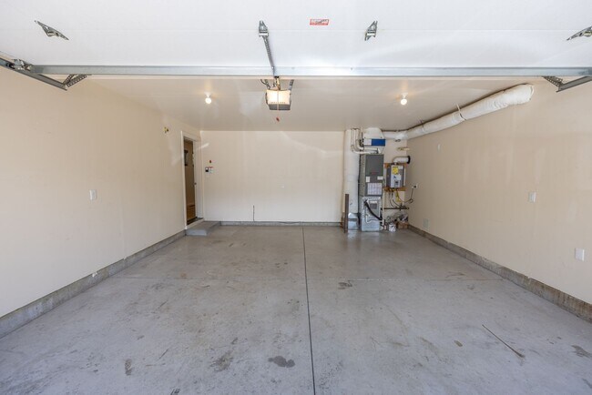 Building Photo - 13310 NE 51st St