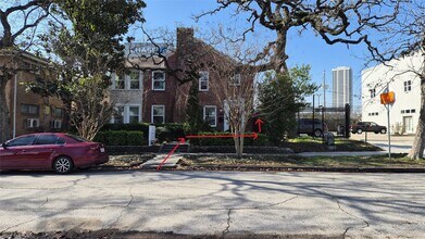 Building Photo - 2118 Oakdale St