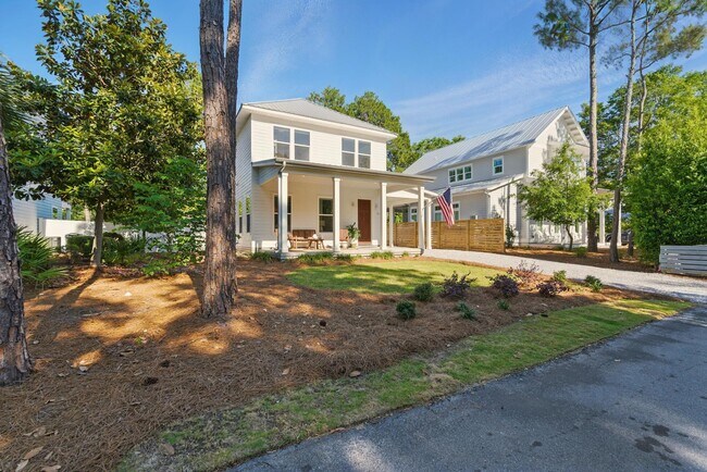 Building Photo - 70 Trae Ln