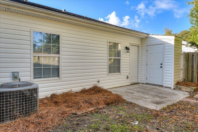 Building Photo - 1531 Abby Way