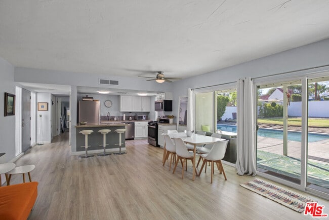 Building Photo - 74125 San Marino Way