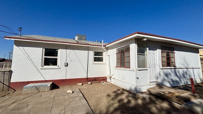 Building Photo - 8033 Carpenter Dr