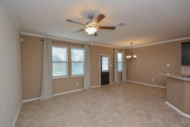 Building Photo - 6490 Calgary Woods Ln