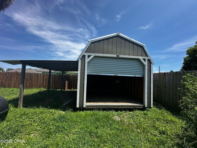 Building Photo - 112 Woodlawn Dr