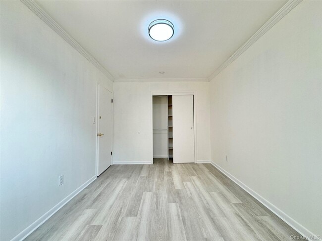 Building Photo - 88-11 53rd Ave