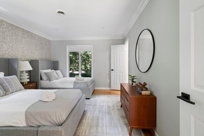 Building Photo - 2A Cherry Ln