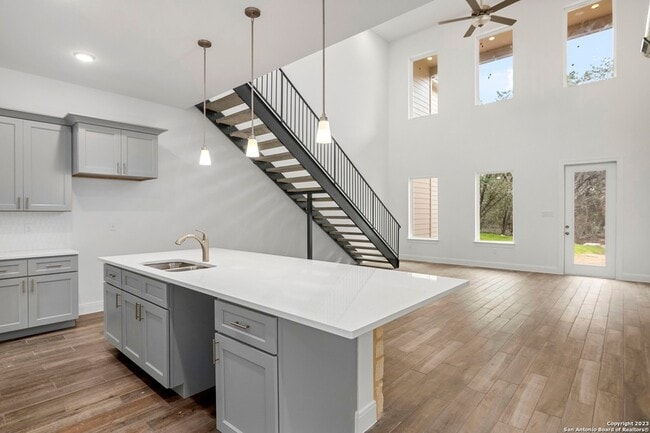 Building Photo - 155 N Rip Ford Rd