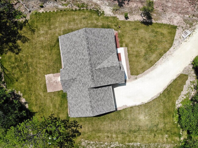 Building Photo - 1255 Westwood Dr