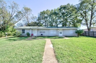 Building Photo - Completely Renovated 2-Bedroom in Opelika!