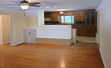 Building Photo - Lawn Care Provided!! 4 Bed, 2 Bath, Double...