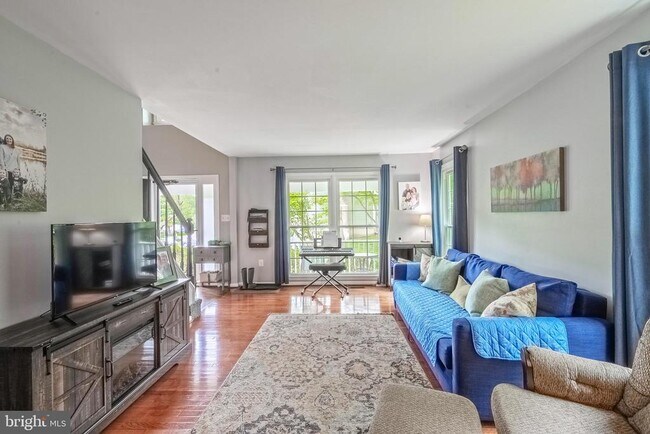 Building Photo - 3961 Stirrup Ct
