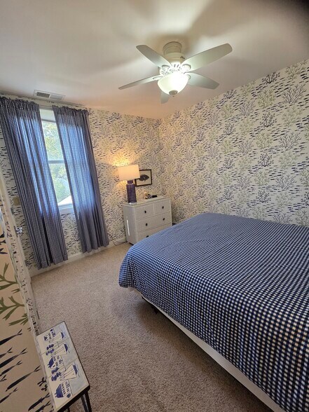 queen bedroom - 35 Pine Island Rd