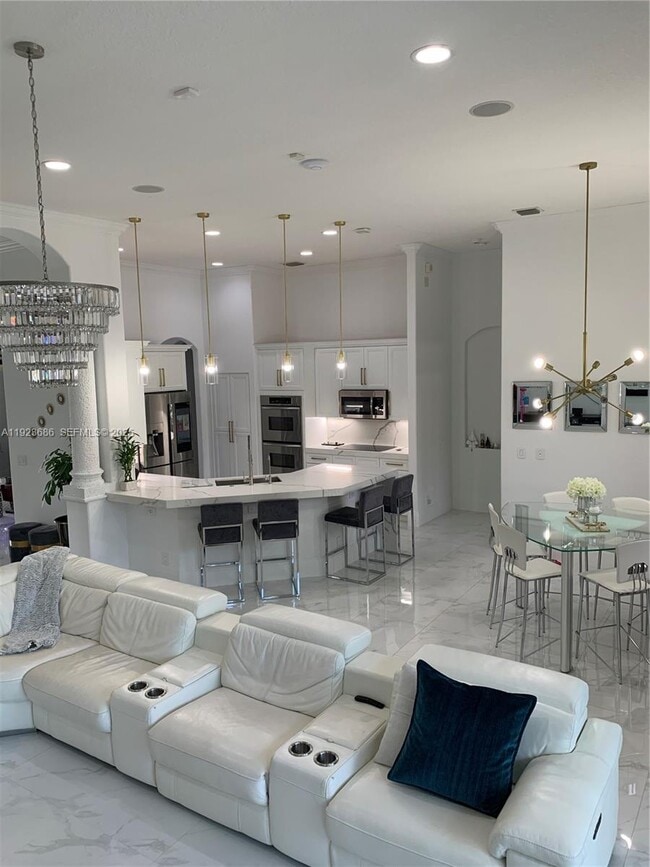 Building Photo - 6013 NW 56th Dr