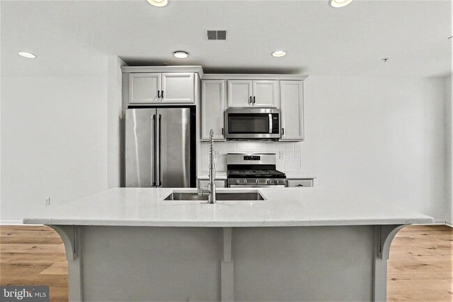 Building Photo - 3206 Concord Wy