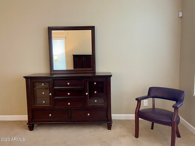 Building Photo - 3705 Ridgeview Ter