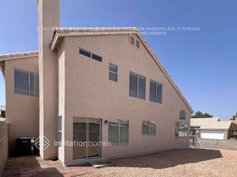 Building Photo - 180 Mirador St