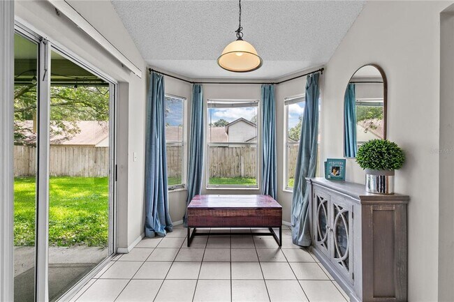 Building Photo - 1322 American Elm Dr
