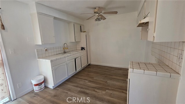 Building Photo - 3856 W 113th St