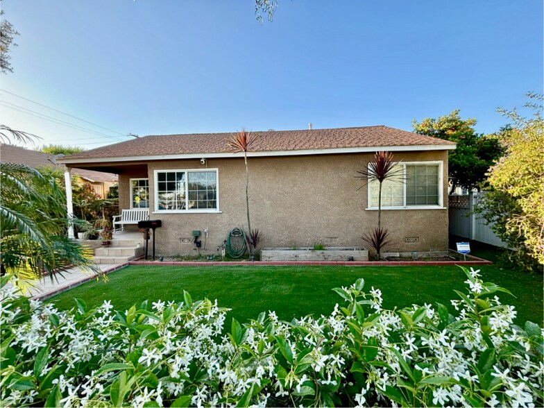 Primary Photo - 905 70th St
