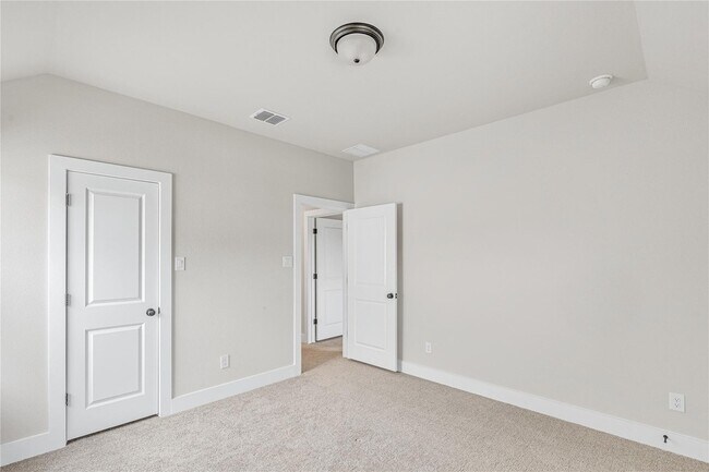 Building Photo - 213 Palatino Bnd