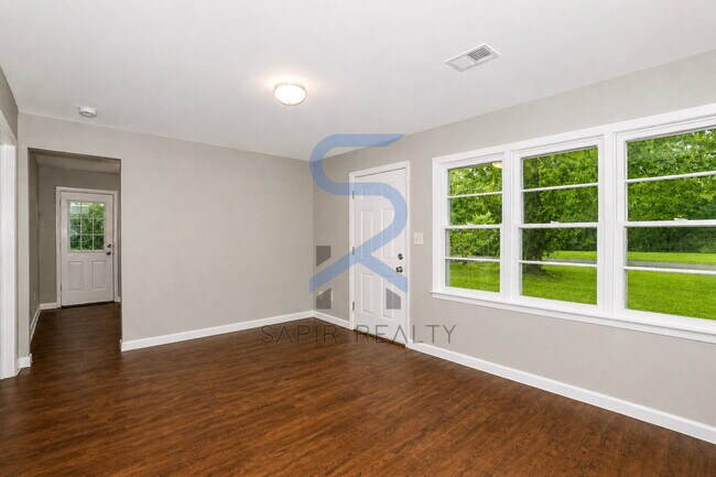 Building Photo - Spacious 4BR  in a Prime Warner Robins Location Near Top Attractions