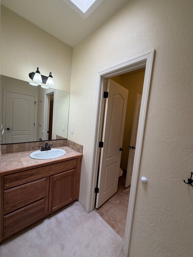 Building Photo - 4 Bedroom Single Story Custom Home Available In Rio Rancho Near Unser Blvd SE & Westside Blvd SE!