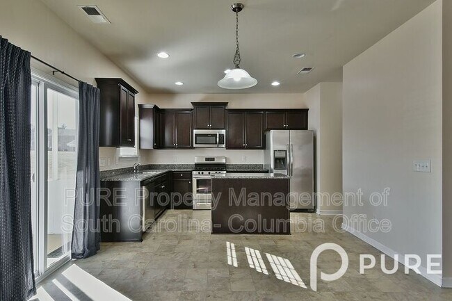 Building Photo - 161 Crimson Queen Dr