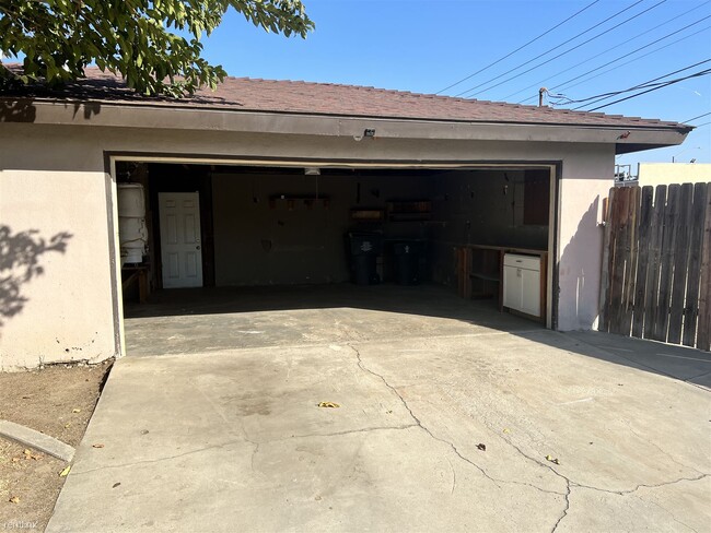 Building Photo - 4 br, 1.5 bath House - 3309 Reeder Avenue