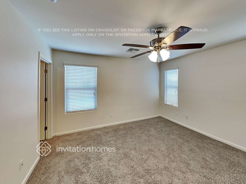 Building Photo - 1449 S Colt Dr