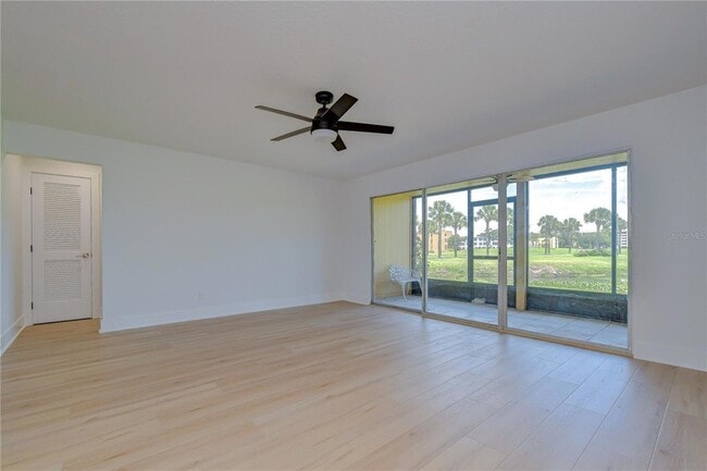 Building Photo - 200 Country Club Dr