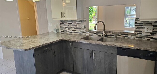 Building Photo - 3937 NW 122nd Terrace