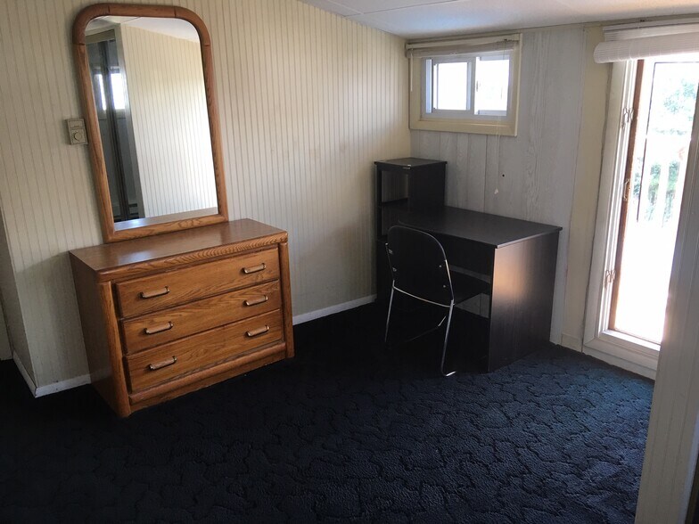 Building Photo - 354 East St