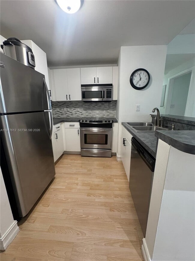 Building Photo - 185 SE 14th Terrace