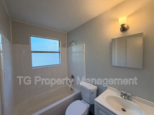 Building Photo - 7273 Melvin Rd