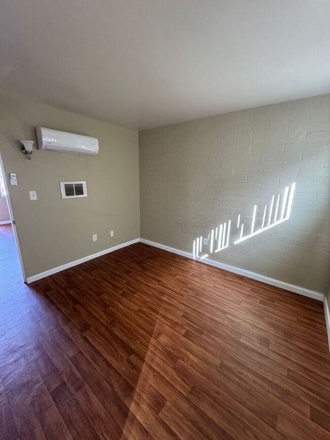 Building Photo - 4302 E Bellevue St