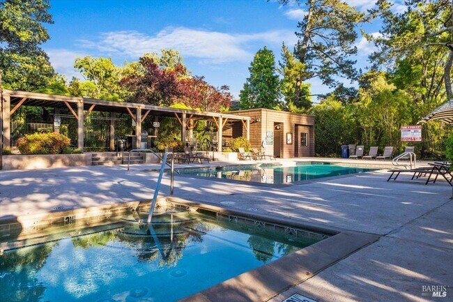 Building Photo - 1337 Creekside Ct