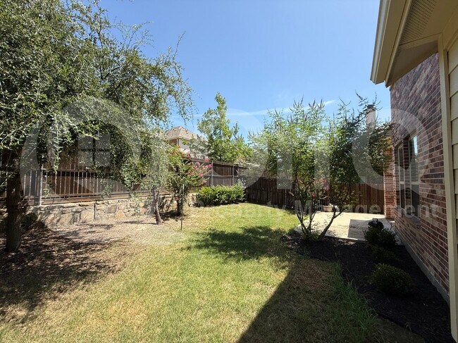 Building Photo - 1108 Horsetail Dr