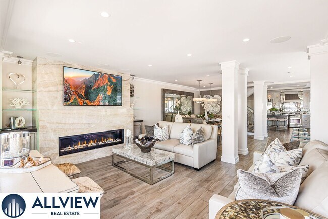 Building Photo - Stunning Beach House located on Newport Beach Boardwalk- 30+ Day Rental!