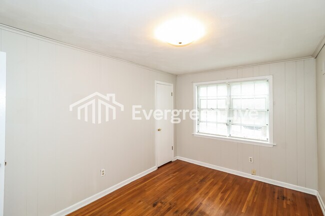 Building Photo - 5013 Knight Arnold Rd