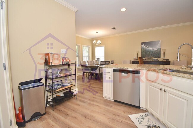 Building Photo - 3 Bed 2 Bath Home in Ruston!