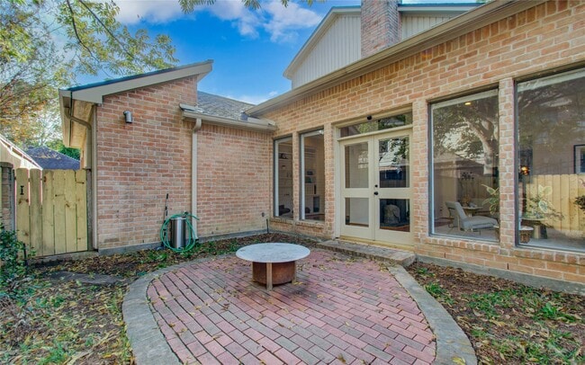 Building Photo - 15835 N Barkers Landing Rd